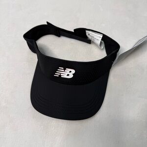 NWT. New Balance Performance Adult Unisex Lightweight